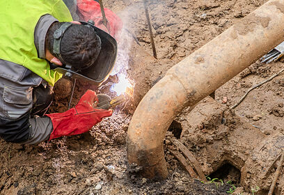 Порядка 1300 метров новых труб водоснабжения проложили в поселке Лесной городок
