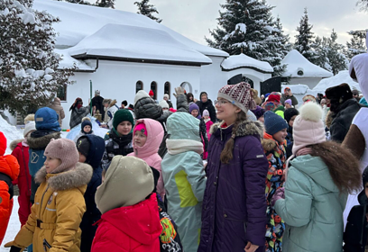 «Рождественское путешествие по сказкам» прошло в Успенском храме Одинцовского округа