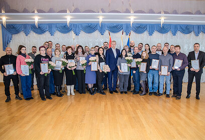 Андрей Иванов поздравил работников ресурсоснабжающих организаций с Днём энергетика