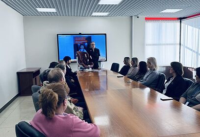 Сотрудники Одинцовской Госавтоинспекции провели встречу с работниками МФЦ