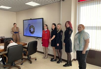 В Одинцово полицейские провели для школьников семинар «Цифровая безопасность»