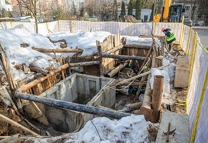 Андрей Иванов проверил ход капремонта сетей водоснабжения в Лесном Городке
