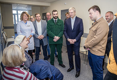 Ход ремонта врачебной амбулатории в поселке Барвиха проверил Андрей Иванов