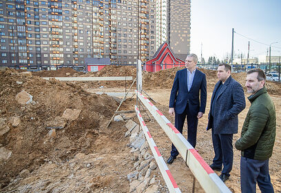 Андрей Иванов проинспектировал строительство поликлиники в Трехгорке