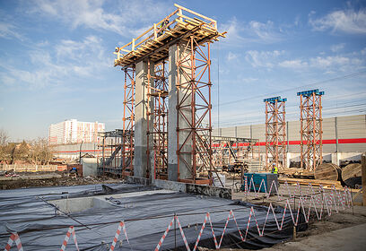 В ЖК «Рублевский» продолжается строительство перехода через ж\д пути