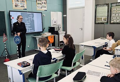 Одинцовским школьникам напомнили правила безопасного поведения на дороге