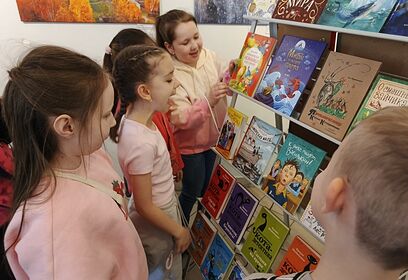 Младшеклассников школы имени Пронина познакомили с книжными новинками в Звенигородской детской библиотеке