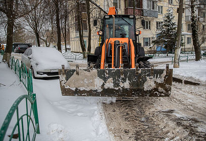 Последствия снегопада в Одинцовском округе ликвидируют около ста единиц техники и более 550 человек