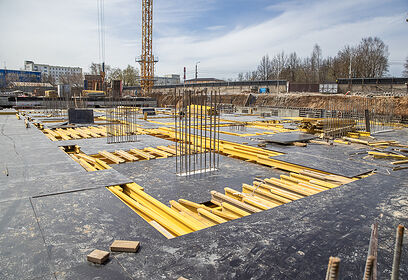 Фундаментные работы выполняются на месте строительства жилого комплекса «Вяземы парк»