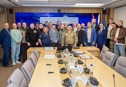 Глава Одинцовского округа Андрей Иванов вручил членские билеты 24-м участникам Ассоциации ветеранов СВО