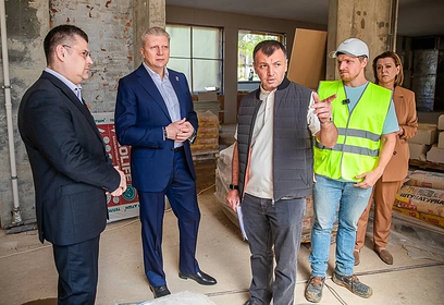 Андрей Иванов проконтролировал ход строительства нового корпуса школы № 9 в Одинцово