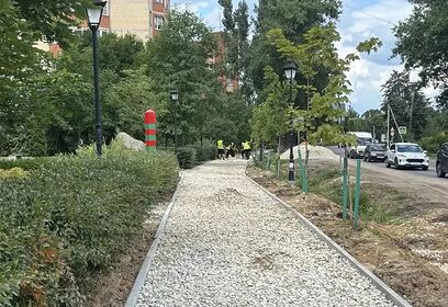 Заместитель Председателя Московской областной Думы Олег Рожнов проверил благоустройство пешеходной дорожки в Голицыно