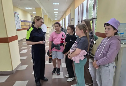Дорожные полицейские организовали для школьников экскурсию в здание Госавтоинспекции в Больших Вяземах