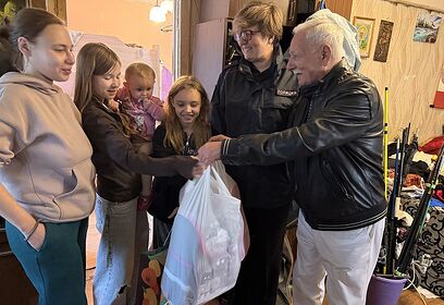 Полицейские и общественники Одинцовского Управления приняли участие в акции «Помоги пойти учиться»