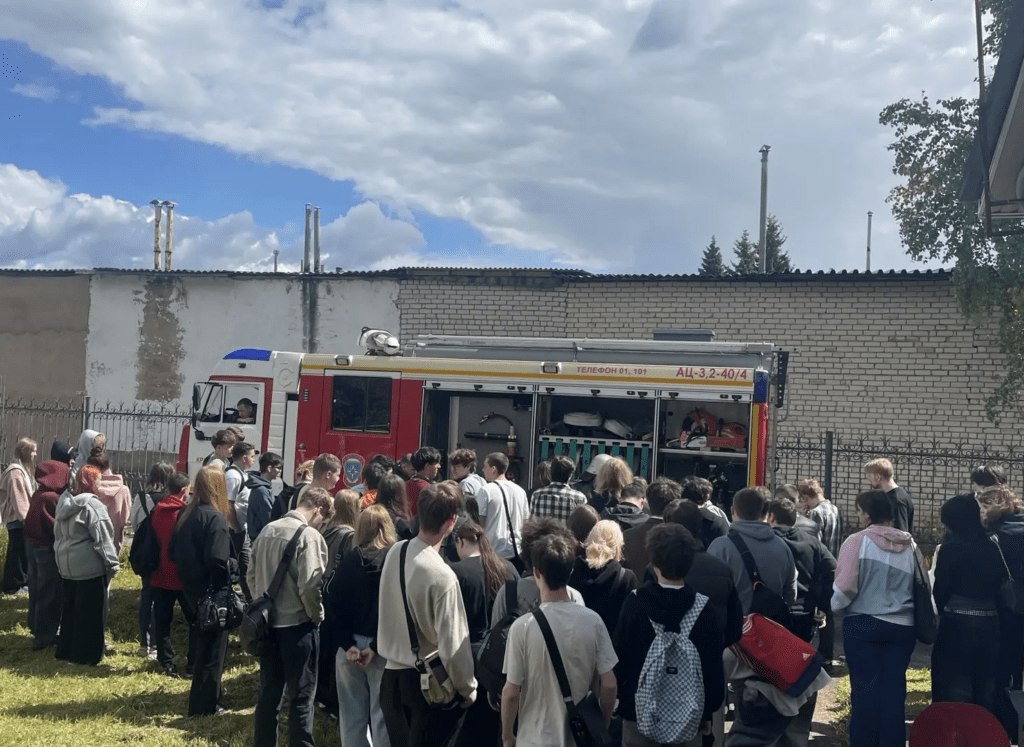 Сотрудники МЧС провели тематический урок безопасности для обучающихся «Одинцовского техникума»