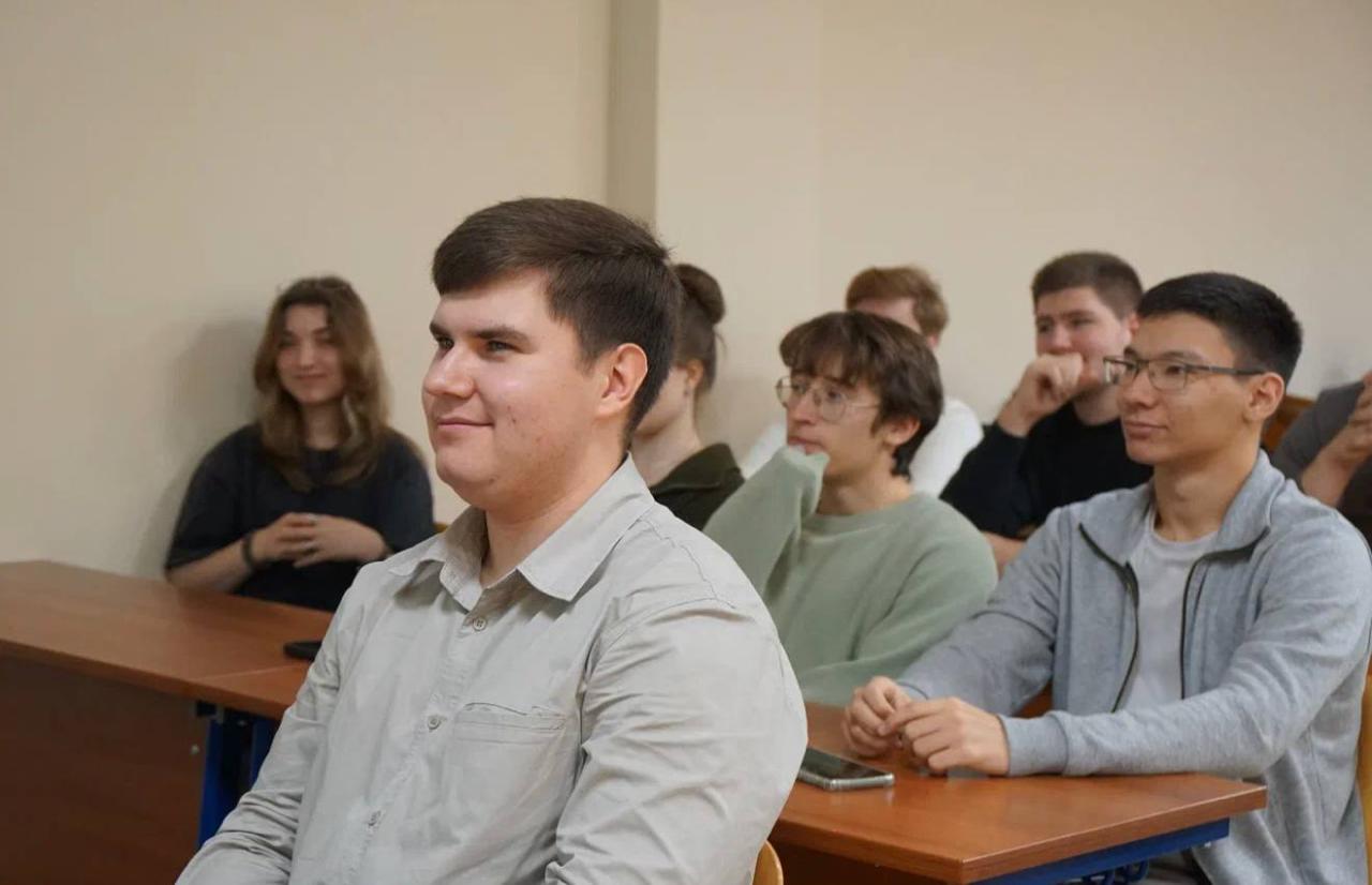 Встреча «Диалог без галстуков» прошла в Клубе молодых исследователей МГИМО-Одинцово