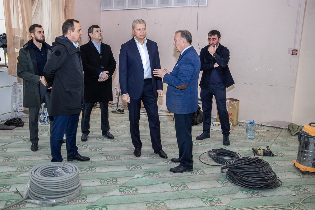 Глава Одинцовского округа оценил темпы работ по капремонту старого корпуса гимназии № 14
