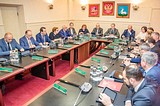 Андрей Иванов провел внеочередное заседание районного совета депутатов