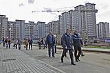 Фото: Руководитель администрации Одинцовского района Андрей ИВАНОВ проинспектировал ход строительства социальных объектов жилищного комплекса «Гусарская баллада» — 01.07.2014