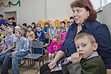 Фото: Районная Общественная палата поздравила воспитанников голицынского социального центра с Новым годом