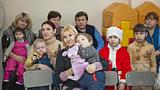 Фото: Районная Общественная палата поздравила воспитанников голицынского социального центра с Новым годом