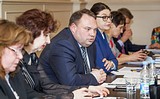 Фото: Андрей ИВАНОВ: «До майских праздников территории вдоль трасс должны быть приведены в порядок»