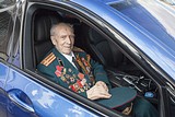 Фото: Одинцовские ветераны прокатились на вертолетах