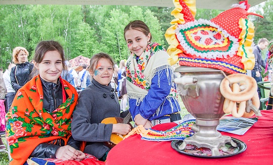 Главный последний звонок Одинцовского района по традиции прошёл в Захарово