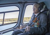 Фото: Одинцовские ветераны прокатились на вертолетах