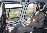 Фото: Одинцовские ветераны прокатились на вертолетах