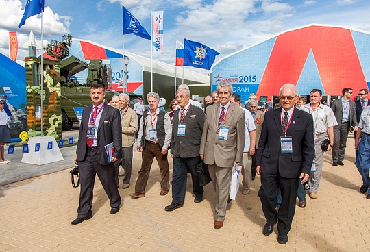 Одинцовские ветераны стали гостями масштабного форума «Армия-2015»