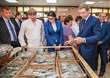 Директор сети крымских товаров Денис КИСЕЛЕВ, Андрей ИВАНОВ