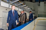 Фото: Андрей ИВАНОВ оценил качество ремонта Ледового дворца