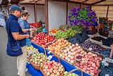 Фото: Фермерская ярмарка «Медово-Яблочный Спас» открылась в центре Одинцово