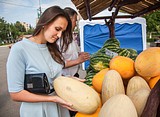 Фото: Фермерская ярмарка «Медово-Яблочный Спас» открылась в центре Одинцово