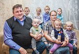 Фото: Многодетная семья из Лесного городка получила сертификат на жилье