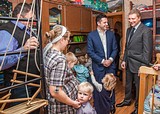 Фото: Многодетная семья из Лесного городка получила сертификат на жилье