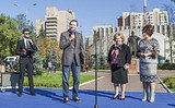 Фото: Андрей ИВАНОВ передал Одинцовской ЦРБ ключи от ультрасовременного передвижного фельдшерско-акушерского пункта