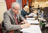 Фото: Должники отчитались перед районными властями