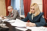 Фото: Должники отчитались перед районными властями
