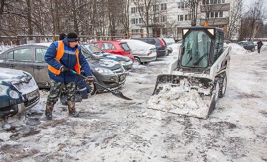Глава района остался недоволен качеством уборки дворов в Одинцово