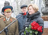 Лариса ЛАЗУТИНА