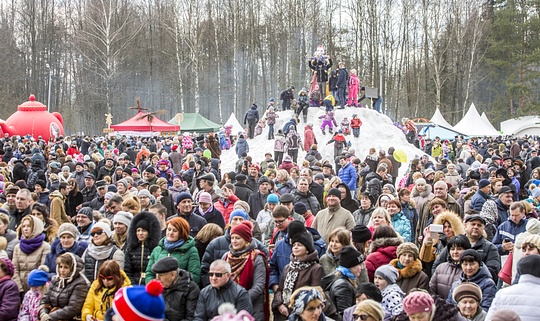 Более 15 тысяч человек посетили главную Масленицу Подмосковья в Захарово