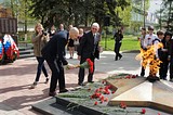 Фото: Дмитрий Голубков принял участие в «Вахте памяти» у Вечного огня в Одинцово