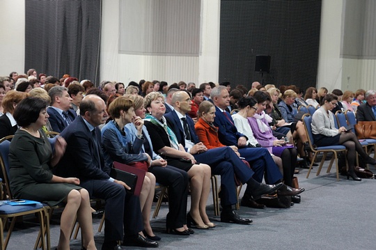 Комитет по вопросам образования и культуры Мособлдумы провел заседание в Одинцово