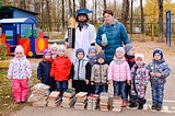 Свыше 2 тонн макулатуры и 100 килограммов батареек собрали в ходе экологических акций в Больших Вязёмах