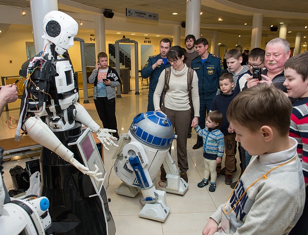 Более 700 человек приняли участие в областном фестивале робототехники в Одинцово
