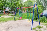 Более 100 устаревших качелей заменят в Одинцово за месяц