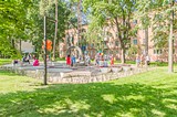 Сквер с фонтаном в поселке Горки-2