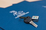 Многодетной семье Харченко из Голицыно вручили ключи от новой квартиры